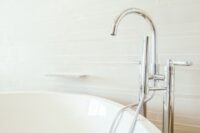 modern-new-disabled-bathroom-tub_1203-5068